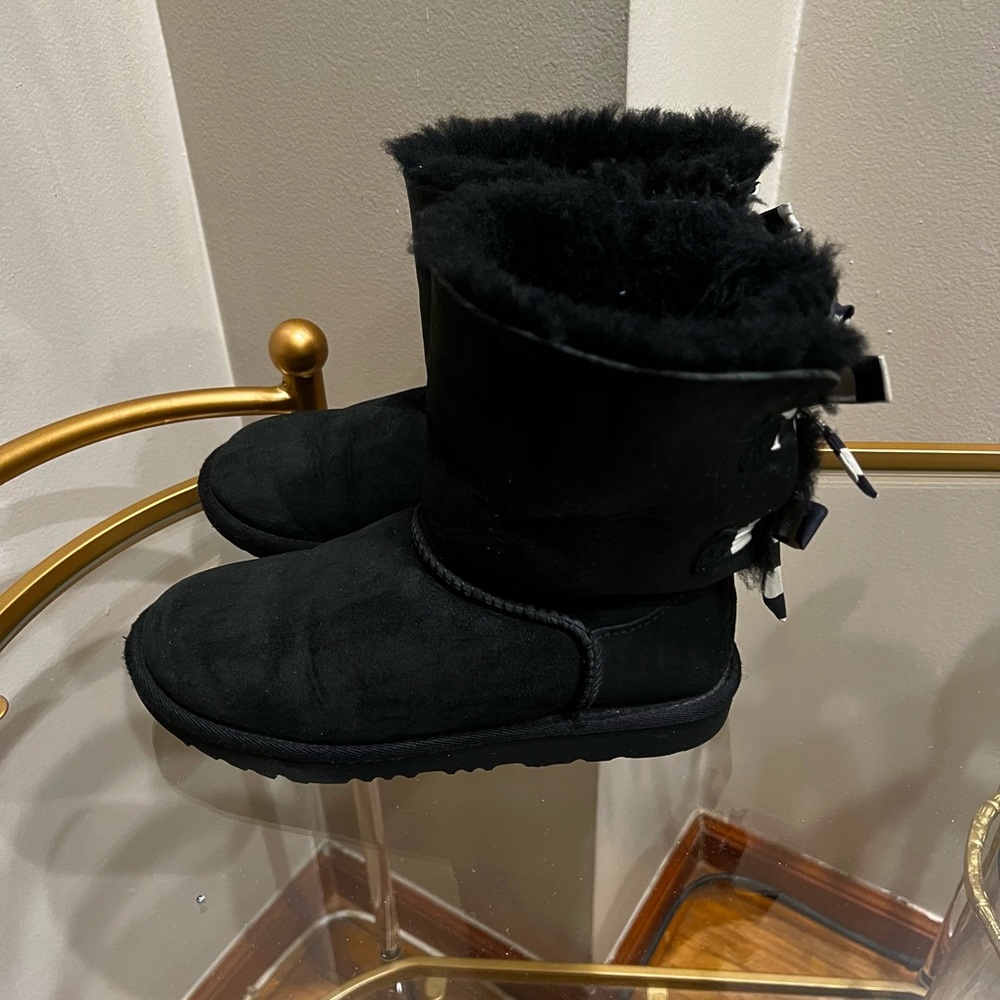 UGG Black Ribbon Boots With Black and white Ribbon Ties Kids Size 4